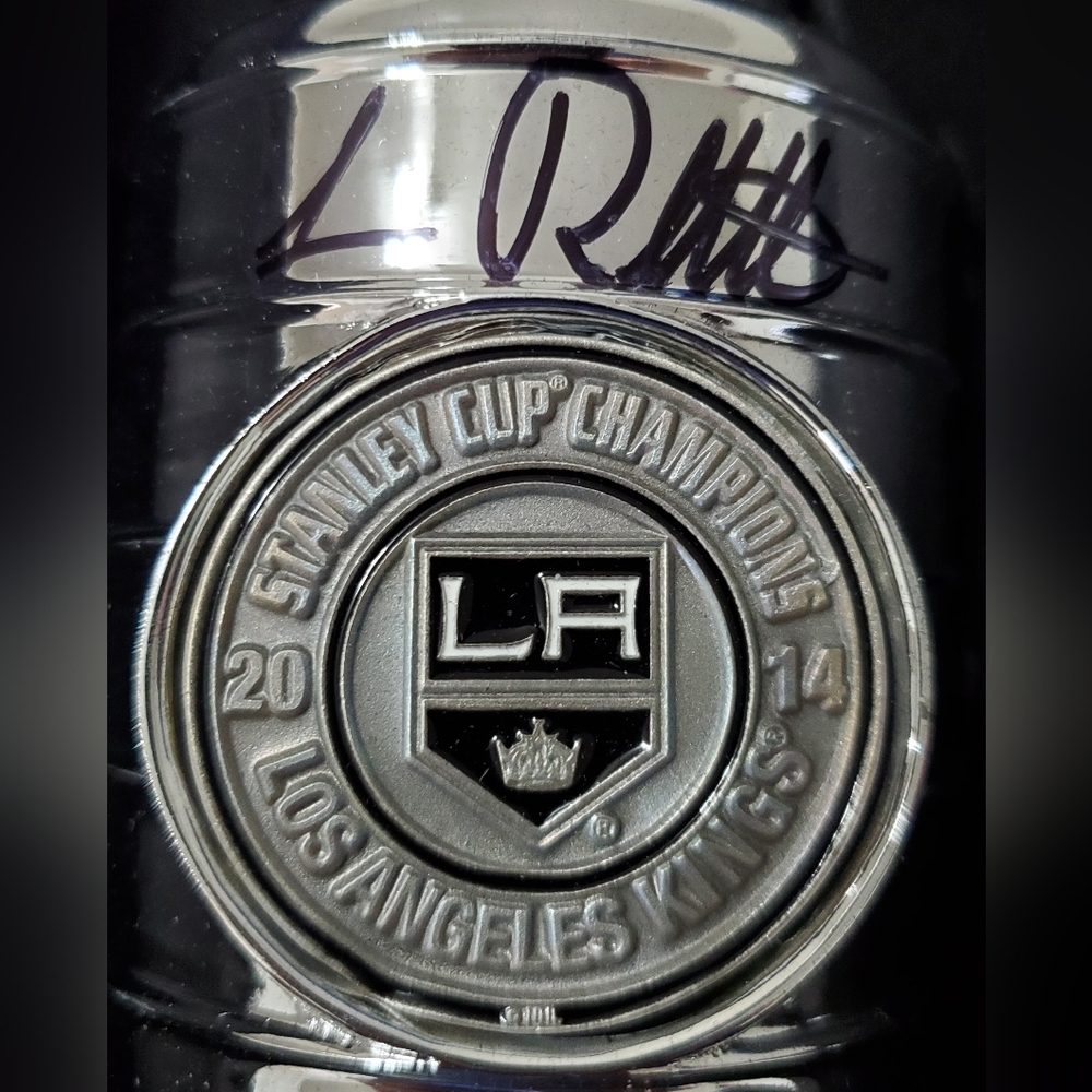 Luc Robitaille Signature - Picture 8 of 11